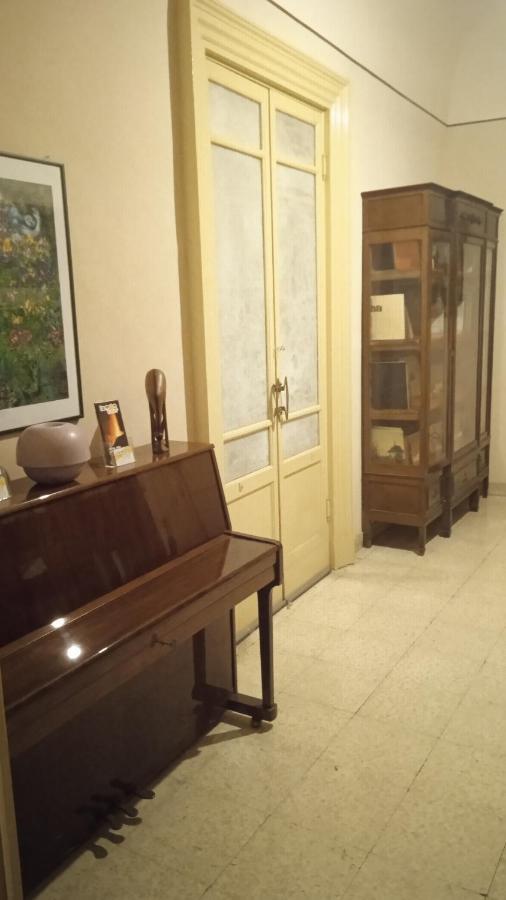 カターニア Bed And Books Isabella Bed & Breakfast エクステリア 写真