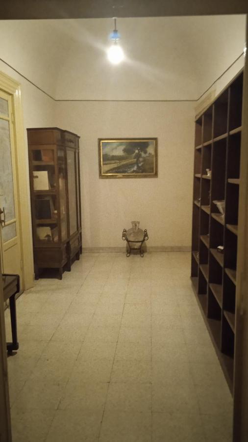 カターニア Bed And Books Isabella Bed & Breakfast エクステリア 写真